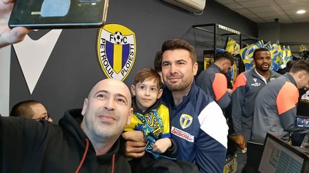 Adrian Mutu, baie de mulțime la Ploiești! Ce spune despre clasarea Petrolului în play-off și ce își dorește la primul meci ca antrenor pe „Ilie Oană”