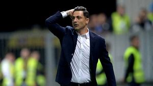 Mirel Rădoi, discurs fără precedent! Și-a distrus fotbaliștii și e gata să părăsească Universitatea Craiova: „Suntem proștii satului! Decât să n-am demnitate, mai bine plec. Vor pleca jucători”