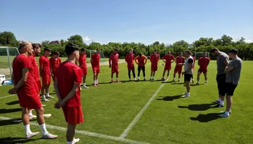 FC Bacău s-a reunit cu un lot restrâns. Fundașul care a refuzat să mai joace pentru Poli Iași e prima achiziție a verii a trupei lui Costel Enache