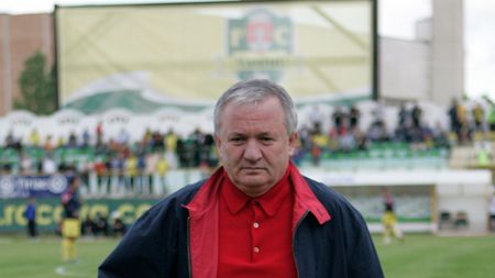 Porumboiu: "Voi plăti doi antrenori"