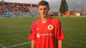 Piți testează un puști-minune din Bosnia! "Sper să rămân aici" Vezi ce știe Dzafic