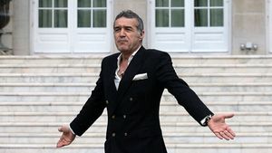 Steaua, amenințată cu DNA-ul!** "E incredibil ce ni se întâmplă! Murim cu dreptatea în mână" Becali are șapte zile la dispoziție pentru a rezolva problema