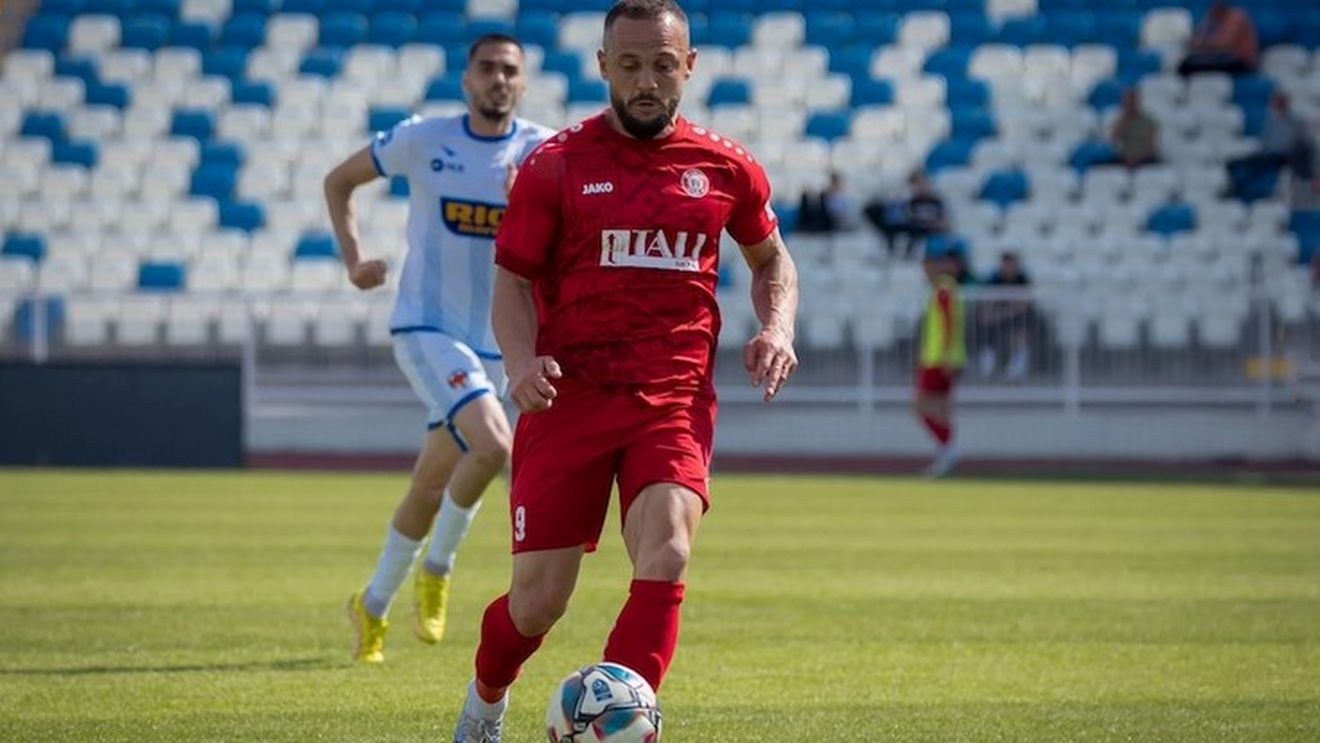 Adrian Mihalcea s-a săturat să stea după Gele sau Abdallah și și-a luat golgheter kosovar la UTA