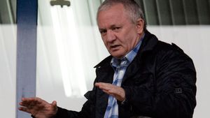 Porumboiu:** "Walter să se adreseze la CCA dacă știe că e ceva necurat cu delegarea lui Augustus Constantin"