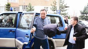 Sandu: "Constantin a împins plicul lui Penescu! A refuzat șpaga!"