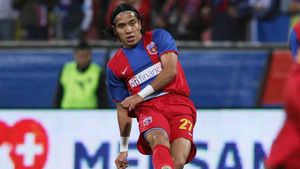 "E tehnic și eficient, a ținut Steaua în spate"** Cum îl descriu turcii pe Dayro?