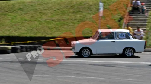 Cursă nebună la Satu Mare: Trabant vs BMW! FOTO Campionatul județean de Rally Sprint