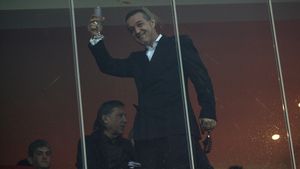 Variantă-șoc sau glumă: Gigi la Dinamo sau Rapid?** "Veți vedea cea mai mare bombă"