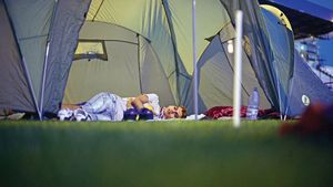 Rapidiștii continuă protestele! După greva foamei, o parte a fanilor vor picheta sediile LPF și FRF