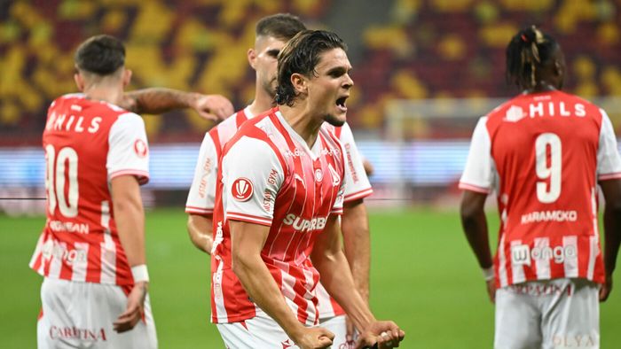 Dinamo - Farul 4-0, în etapa a 10-a din Superliga. „Câinii” au făcut spectacol pe Arena Națională și au demolat echipa lui Ioan Ovidiu Sabău!