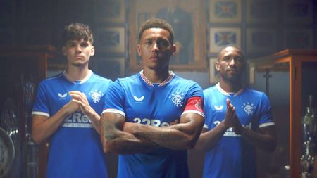 Ianis Hagi, în lumina reflectoarelor! Scoțienii și-au prezentat noul echipament și l-au făcut vedetă pe mijlocașul român | VIDEO