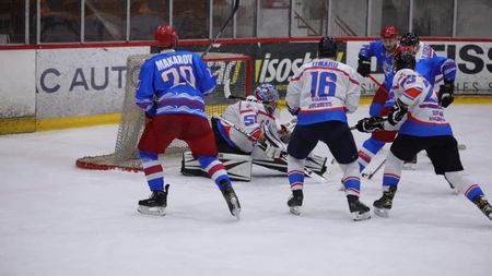 Caz incredibil în sportul românesc! 11 jucători bolnavi de COVID-19 au jucat într-un meci de hochei, la Galați