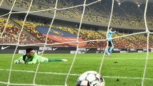 Top Pariu: 100% fotbal » Pachetul Zilei ajunge la cota 11.00 »»