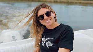Simona Halep, apariție total neașteptată într-un cadru romantic! A radiat de fericire, iar fanii au remarcat imediat: „Crezi în dragoste?” | FOTO