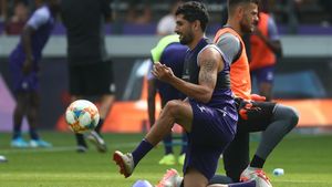 Gigi Becali vrea să transfere de la echipa lui Laurețiu Reghecampf! Fotbalistul trecut pe la Gent și Anderlecht, pe lista patronului de la FCSB