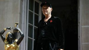 Gigi Becali o ironizează pe Dinamo: „E prea mare diferența de valoare”