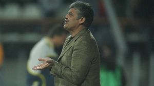 Andone: "Steaua este favorită la titlu"