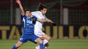 Probleme pentru Rapid!** Dan Alexa, suspect de fractură de pomete