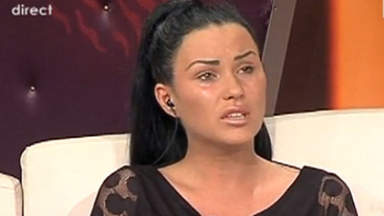 "Nu vreau să-i stric cariera!" Daniela Crudu s-a despărțit de Mihai Costea!** A plâns în hohote la TV: "Ne iubim mult, dar ne despărțim"