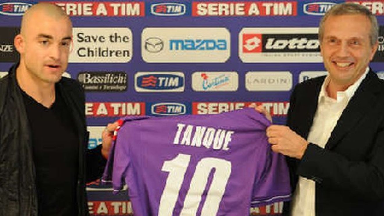 Fiorentina a dat un "Briliant" pentru a-i face loc "Tancului"!** El îl va înlocui pe Adrian Mutu