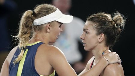 Ce se întâmplă cu wild cardurile la turneul de la Stuttgart, după ce Simona Halep a fost atacată de Caroline Wozniacki! Decizia organizatorilor competiției la care românca era abonată înainte de suspendare