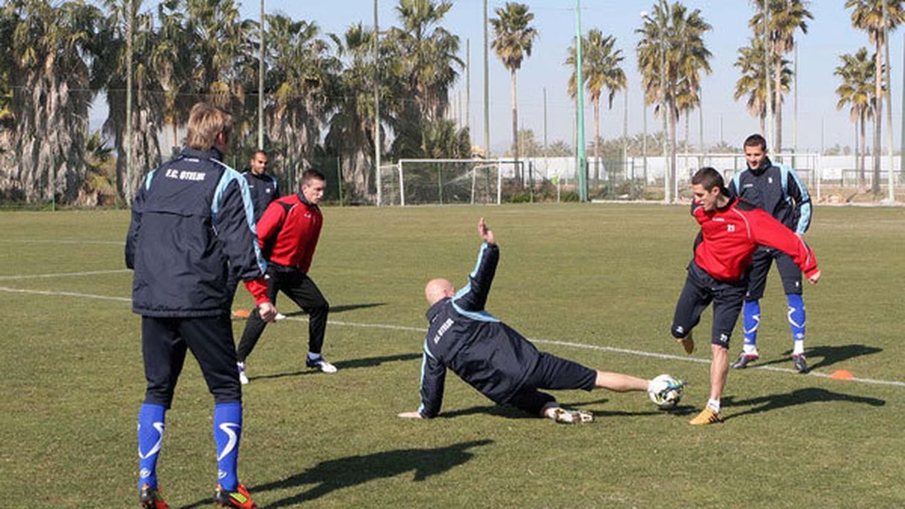 EXCLUSIV** Nămeții au băgat spaima în cei de la Oțelul! Dorinel vrea să amâne revenirea din stagiul din Spania