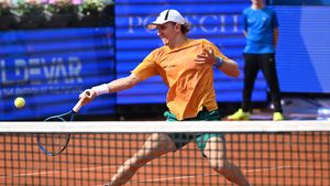 „Emoţiile sunt mult mai mari decât dacă mă duc eu în Franţa şi joc în faţa nimănui”. Reacția lui Filip Jianu, după primul meci câștigat la un turneu ATP