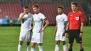 FC Voluntari - FCSB 2-1. Echipa lui Toni Petrea a ratat șansa de a trece pe primul loc, după un meci în care Dennis Man a înscris un gol spectaculos, dar a trimis și o minge în transversală