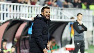 Rapid a învins-o pe Dumbrăvița, însă Adi Mutu a avut emoții. „Păreau că sunt cu gândul la meciul cu Farul!” Mesaj pentru elevii săi înaintea duelului cu trupa lui Gică Hagi