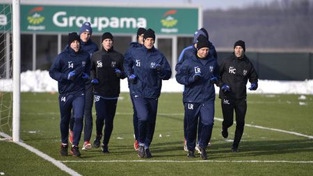 Analiza unui stelist realist înainte de dubla cu Ajax:** 'Pentru Steaua acum începe greul, grupa n-a fost strălucită' Chiricheș, "luat la ochi": "Este umflat cu pompa" 