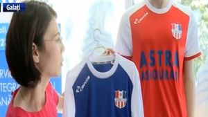 Oțelul revine la tricourile din perioada de glorie. "Clubul va beneficia de echipament gratuit"