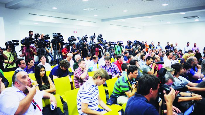 SCANDALOS** Ne-au vorbit numai pe limba lor! Românii nu au înțeles nimic la conferința de presă a francezilor