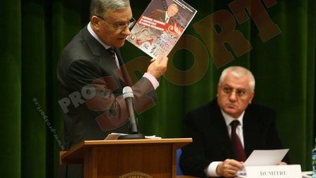 "Sandu e folositor la UEFA**, la noi nu mai are putere să conducă"