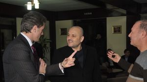 Gică Popescu și-a făcut campanie în Bănie: "Cele două Craiove trebuie să-și dea mâna și să rămână o Știința puternică!"