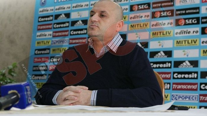 "Am fost de acord ca Ionescu să meargă la Poli Iași, **dar el m-a dezamăgit crunt"