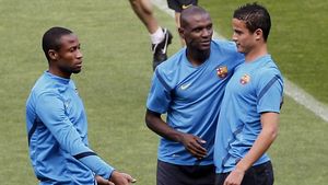 FOTO Ca la ei, la nimeni!** Gestul unic pe care l-au făcut jucătorii BarÃ§ei ca să-și arate suportul față de Eric Abidal, înainte de transplantul de ficat