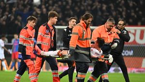 Rapid, anunț de ultimă oră despre accidentarea lui Mattias Kait: „Există posibilitatea să fie ceva grav!”. Cât ar putea să stea pe „bară”. EXCLUSIV