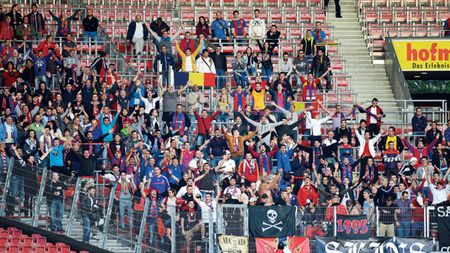 Steaua a debutat în grupe într-o atmosferă stranie!** Doar 300 de români au venit la Stuttgart: "Ne-am economisit banii pentru Danemarca și Norvegia"