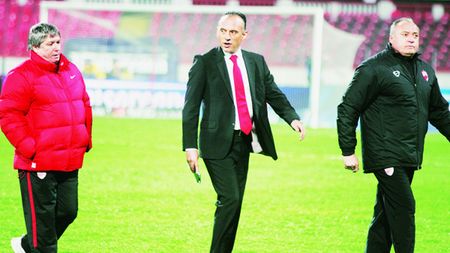 Florin Prunea rememorează plecarea diamoviștilor** din cantonamentul de la Cluj: "Jucătorii au primit bani ca să plece!"