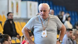 Gheorghe Tadici trage un semnal de alarmă după calificarea României în faza grupelor principale. „Fetele noastre au făcut minuni. Căpitanul naționalei e a treia variantă pe postul ei la Rapid”. EXCLUSIV