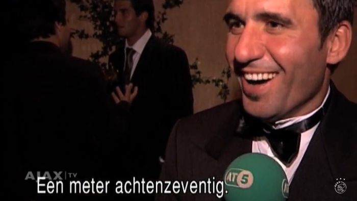 VIDEO GENIAL | Hagi, savuros! Reporter: "Cât de mare e Chivu?" Răspunsul "Regelui" l-a lăsat fără cuvinte. Replică memorabilă