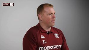 Noul antrenor dezvăluie schimbările uriașe care vor avea loc în vestiarul Rapidului! Ce îi așteaptă pe Cristi Săpunaru și pe colegii săi: ori va fi miere, ori un război fără precedent!