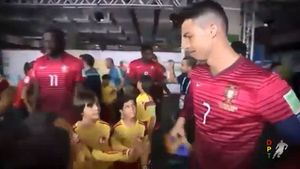 VIDEO: Care e adevărata față a lui Ronaldo? Doi copii l-au rugat să-i îmbrățișeze. Reacția portughezului te lasă perplex