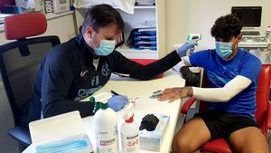 FCSB, al doilea test pentru COVID-19 de la revenirea la antrenamente! „Am ieşit cu capul deasupra apei, vedem soarele!” Oficialii anunță meciuri amicale