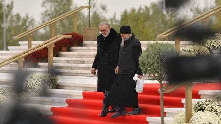 Trei hoți au dat spargerea la Mănăstirea lui Gigi Becali! Ce au vrut să fure şi cum i-au prins măicuțele