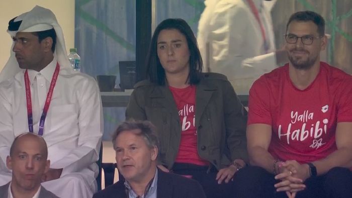 Rivala Simonei Halep a făcut galerie Tunisiei la victoria de senzație cu Franța de la Campionatul Mondial din Qatar! Cum a fost surprinsă Ons Jabeur în tribune | FOTO
