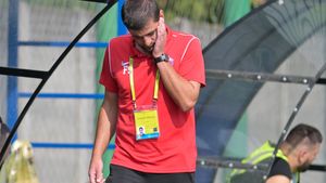 Antrenorul din Liga 2 care și-a anunțat demisia după umilința din ultima etapă. Primarul e ironic și spune când începe să ia măsuri