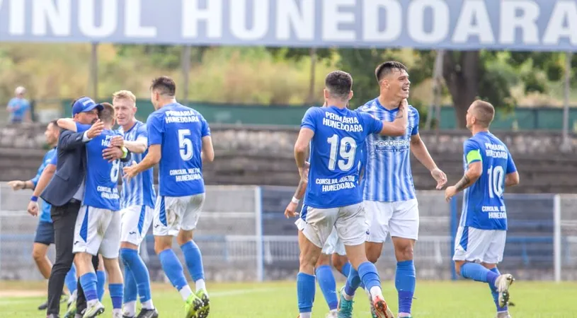 Corvinul Hunedoara continuă parcursul foarte bun din Liga 2 și demonstrează că poate ajunge în play-off la primul an după promovare! Ce spune conducerea