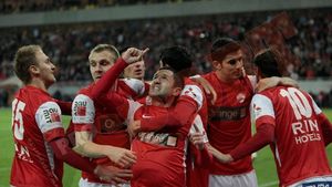 Victorie de 2-0.000!** Dinamo a învins Gaz Metan la primul meci al "câinilor" jucat pe Național Arena