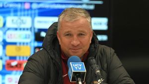 Fostul coleg al lui Dan Petrescu face dezvăluiri despre antrenor: „Era un scandal...el avea gura cea mai mare! Îl dădea pe Hagi afară” | VIDEO EXCLUSIV ProSport Live